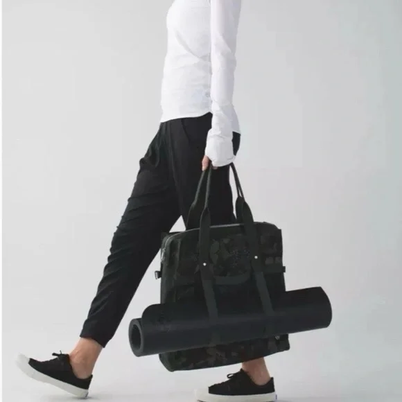 Lululemon Follow Your Bliss Black Tote Bag with Yoga Mat Holder - Picture 1 of 8